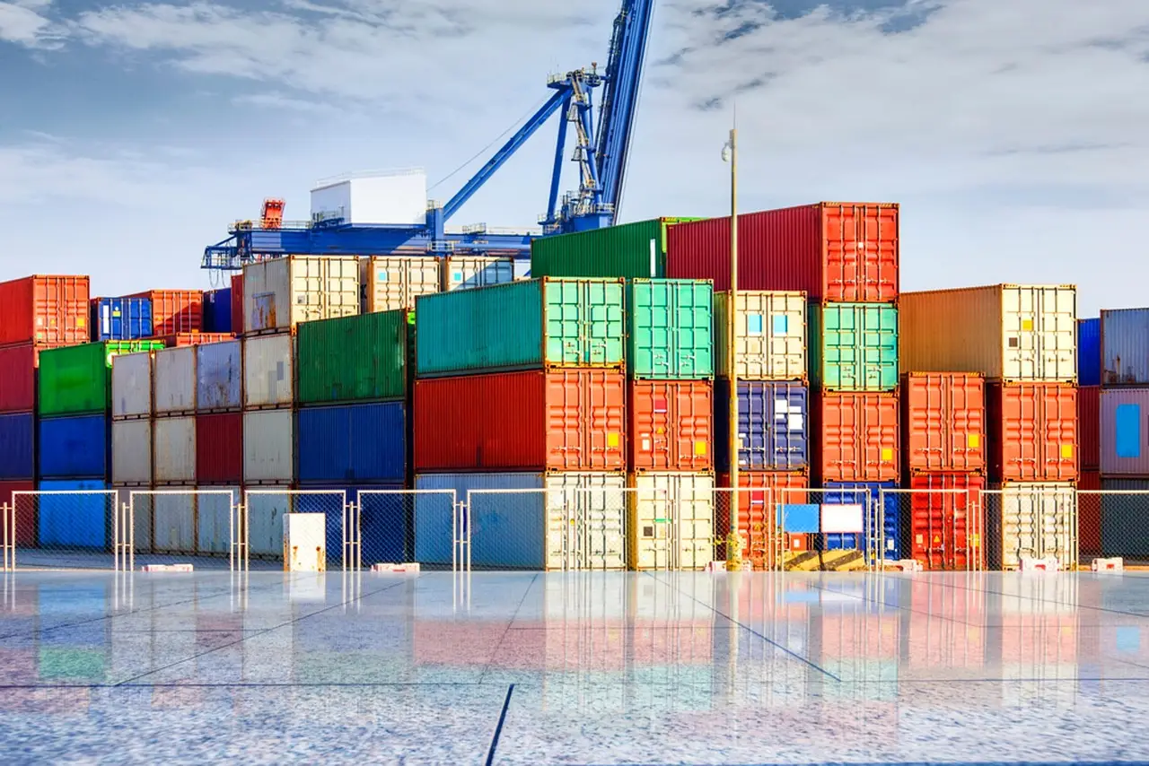 Canada expands export controls on semiconductor equipment, advanced chips, and manufacturing technologies - Norton Rose